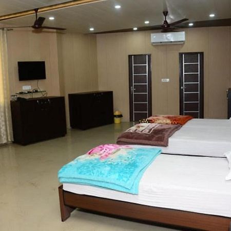 Krazy Hotel Haldwāni 外观 照片